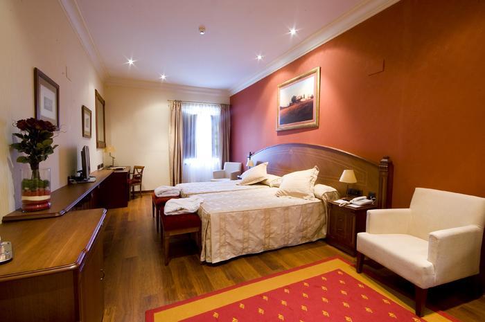 Hotel Palacio De La Magdalena Сото дел Барко Стая снимка