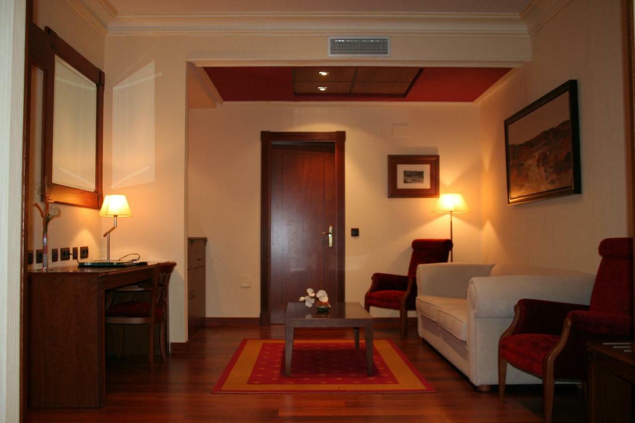 Hotel Palacio De La Magdalena Сото дел Барко Екстериор снимка